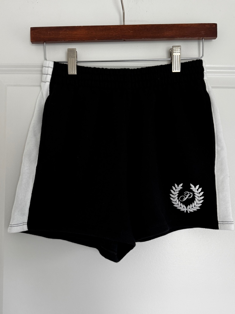 New V.S. Black Collegiate Varsity Logo Shorts XS